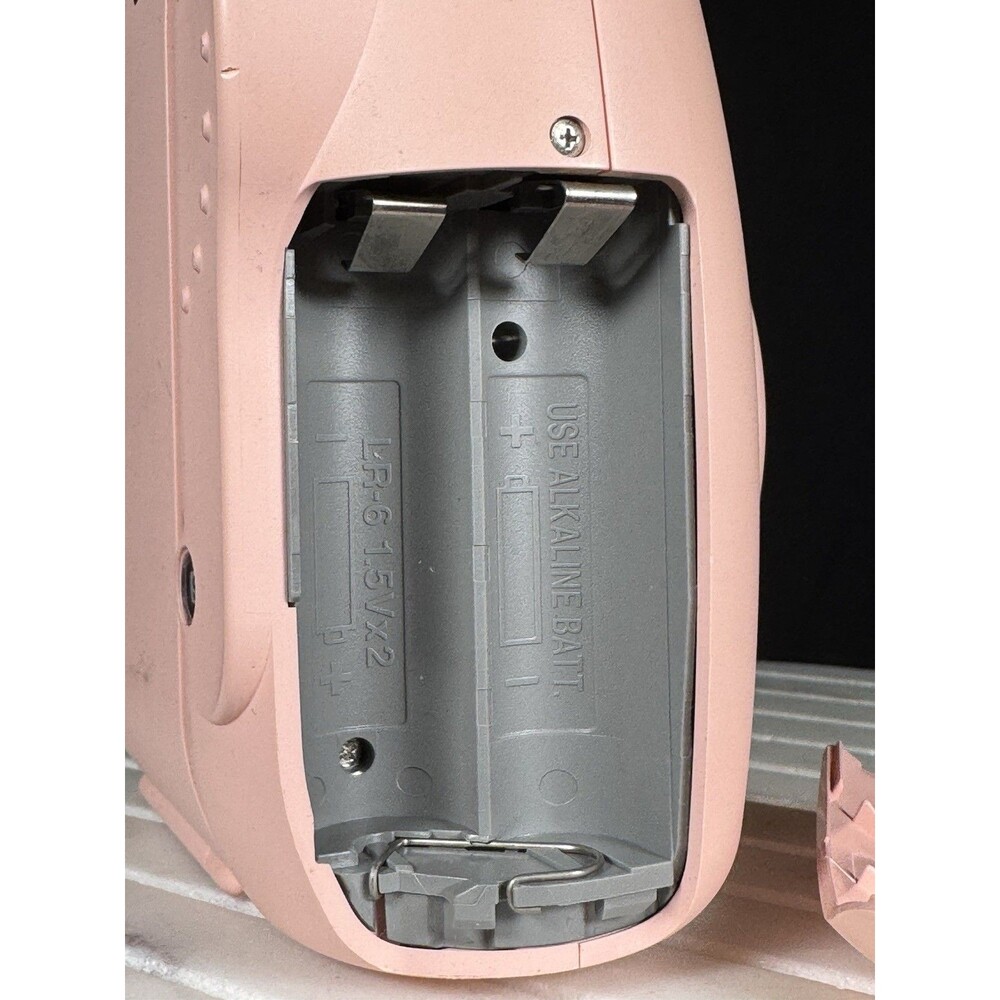 Fuji Instax Mini 8 Fujifilm Instant Film Camera Light Pink - Tested & WORKS - Picture 5 of 9
